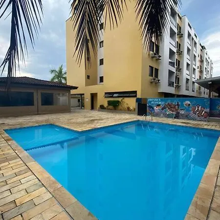Em frente a Praia Grande Ubatuba-2